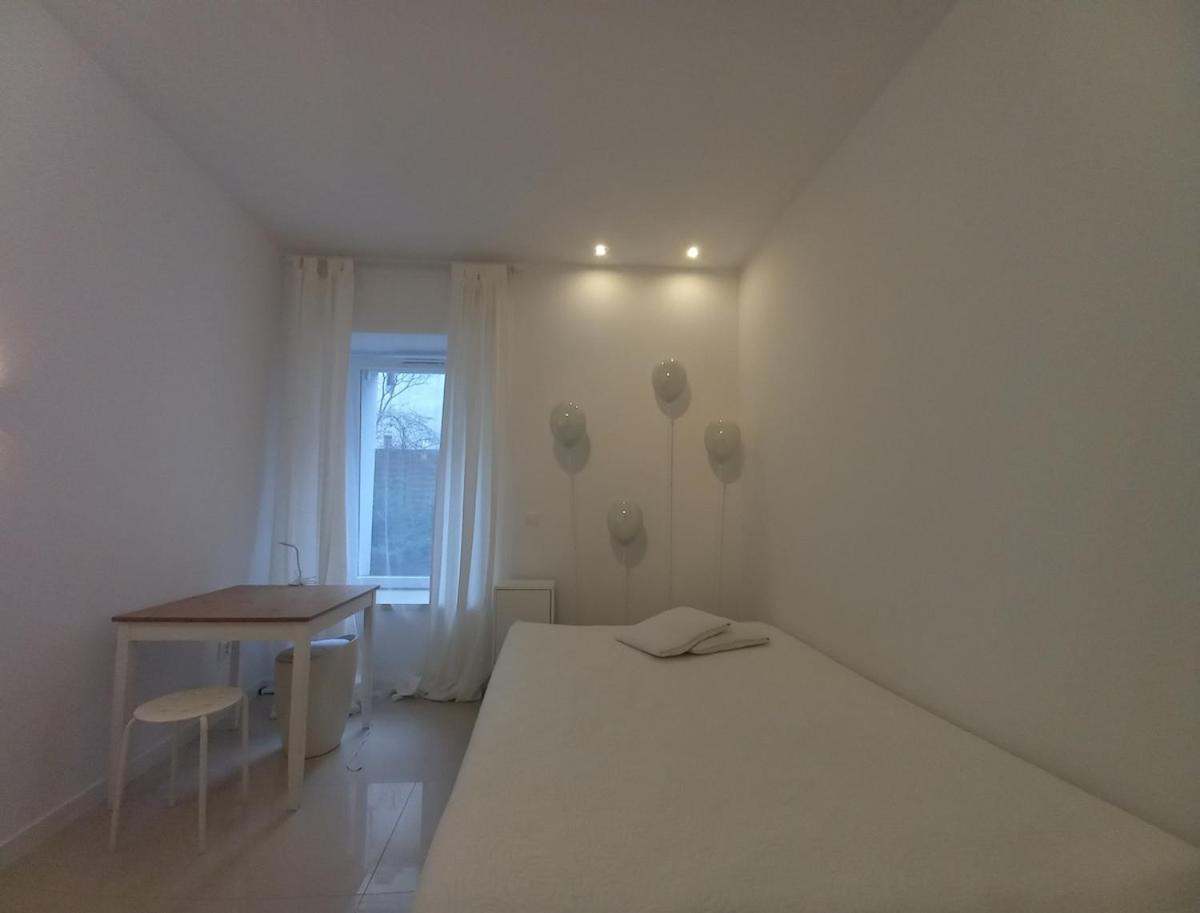 Centrum Krakowa, Z Ogrodem I Parkingiem Appartement