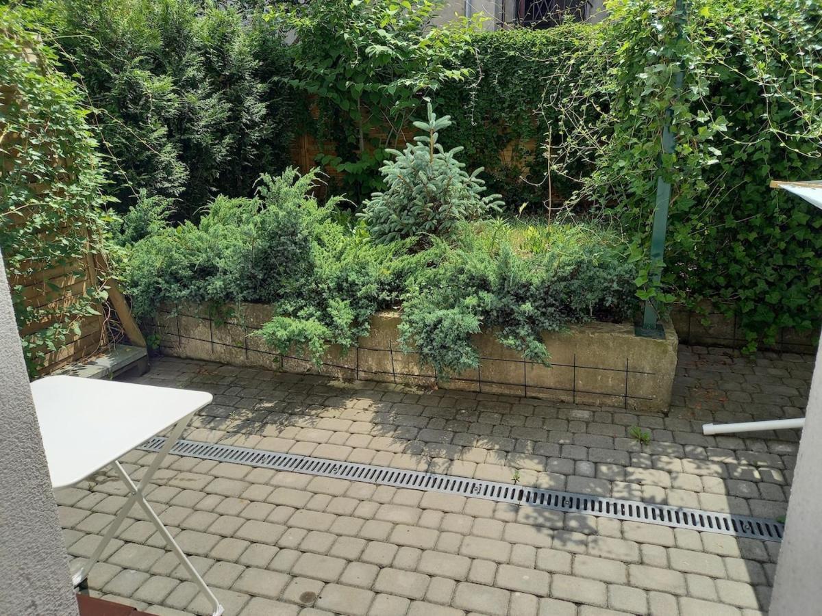 Centrum Krakowa, Z Ogrodem I Parkingiem Appartement